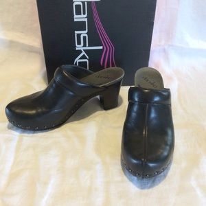 Dansko Rae Clog 39